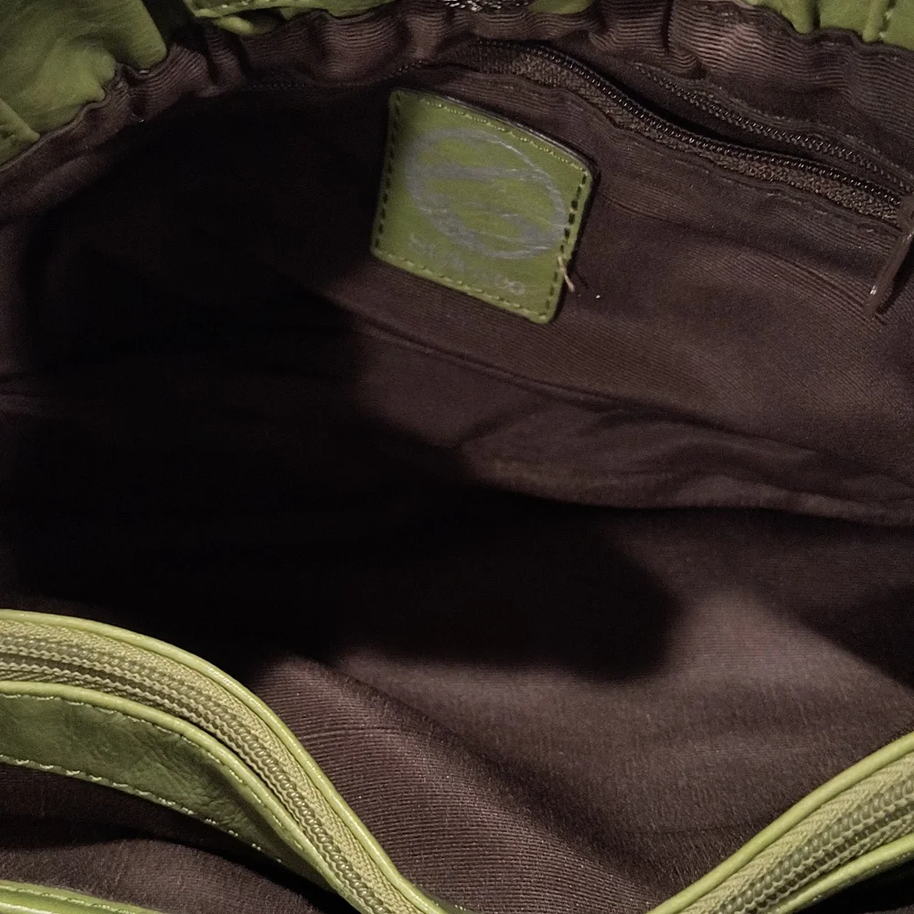 Style & Co. Green handbag, kangaroo zip pocket, central zip compartment, EUC
